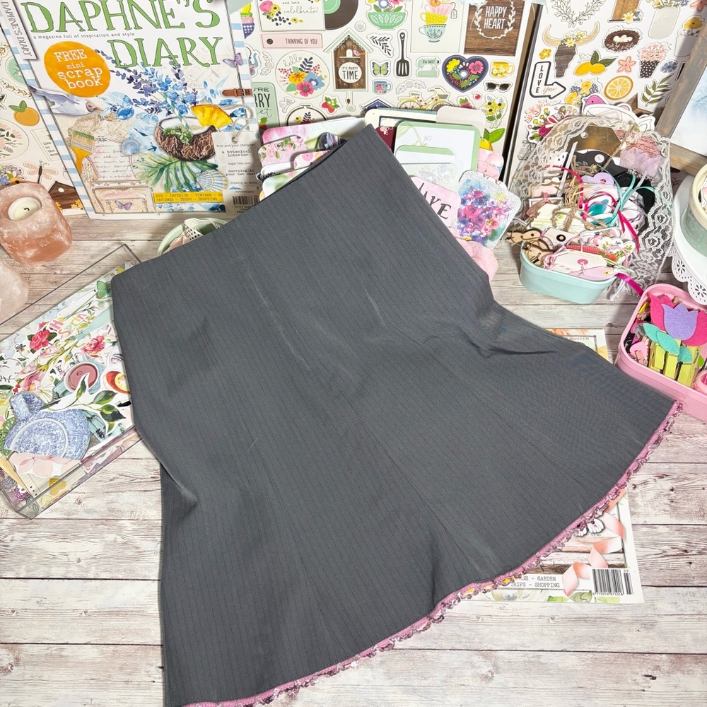 Connection 18 Girl’s Gray & Pink Pinstripe Skirt With Sequin Ruffle Trim Size 14